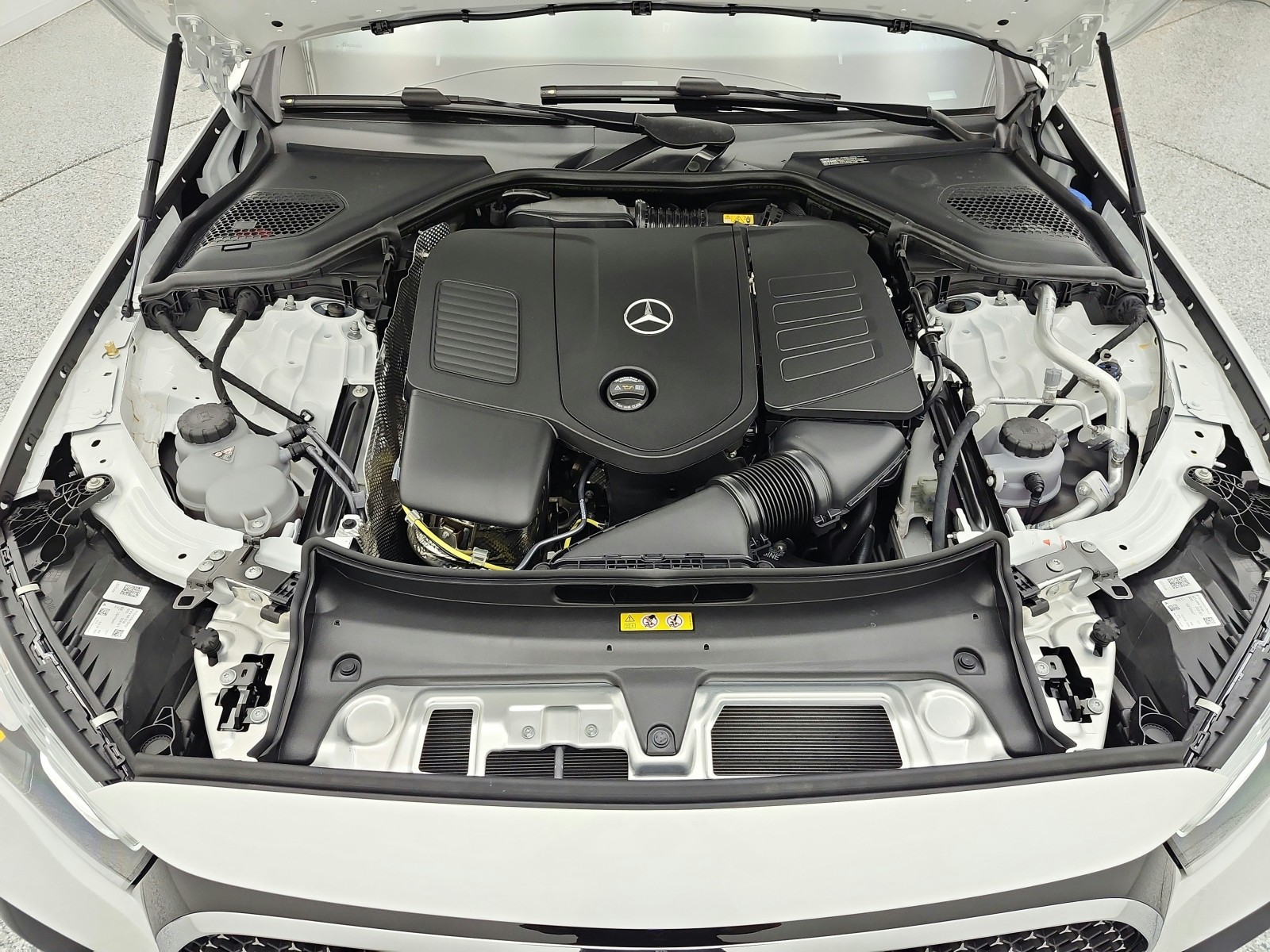 New 2027 Polar White Mercedes-Benz E 350 RWD Sedan image 12