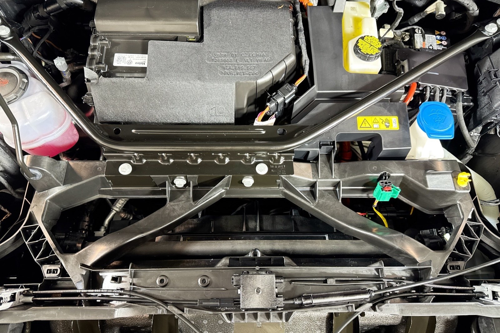 Used 2023 MYTHOS BLACK Audi Premium Plus image 28