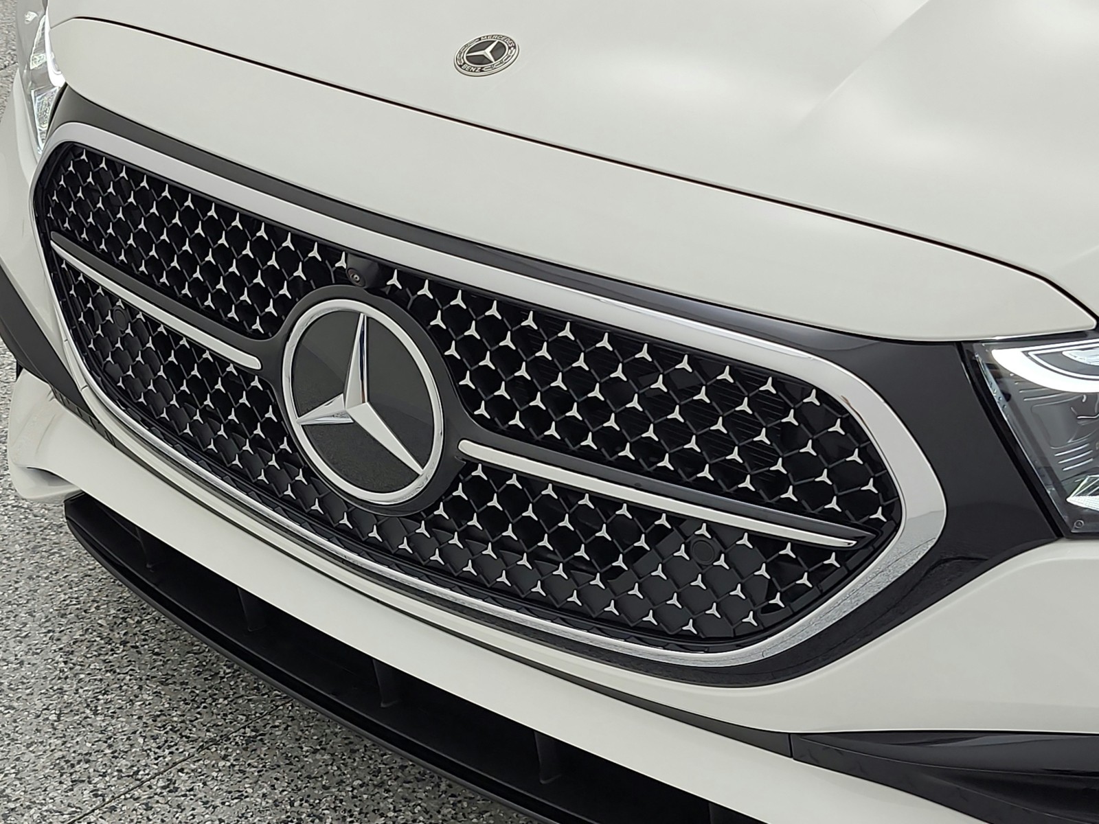 New 2026 Polar White Mercedes-Benz E 350 image 13