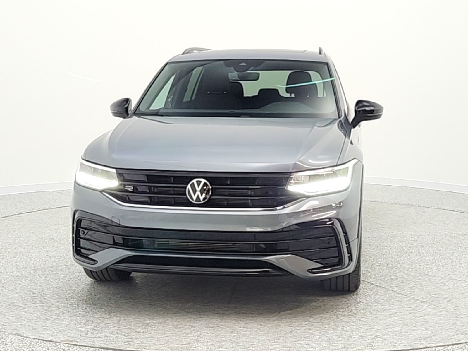 Used 2024 Platinum Gray Metallic Volkswagen 2.0T SE R-Line Black FWD image 2