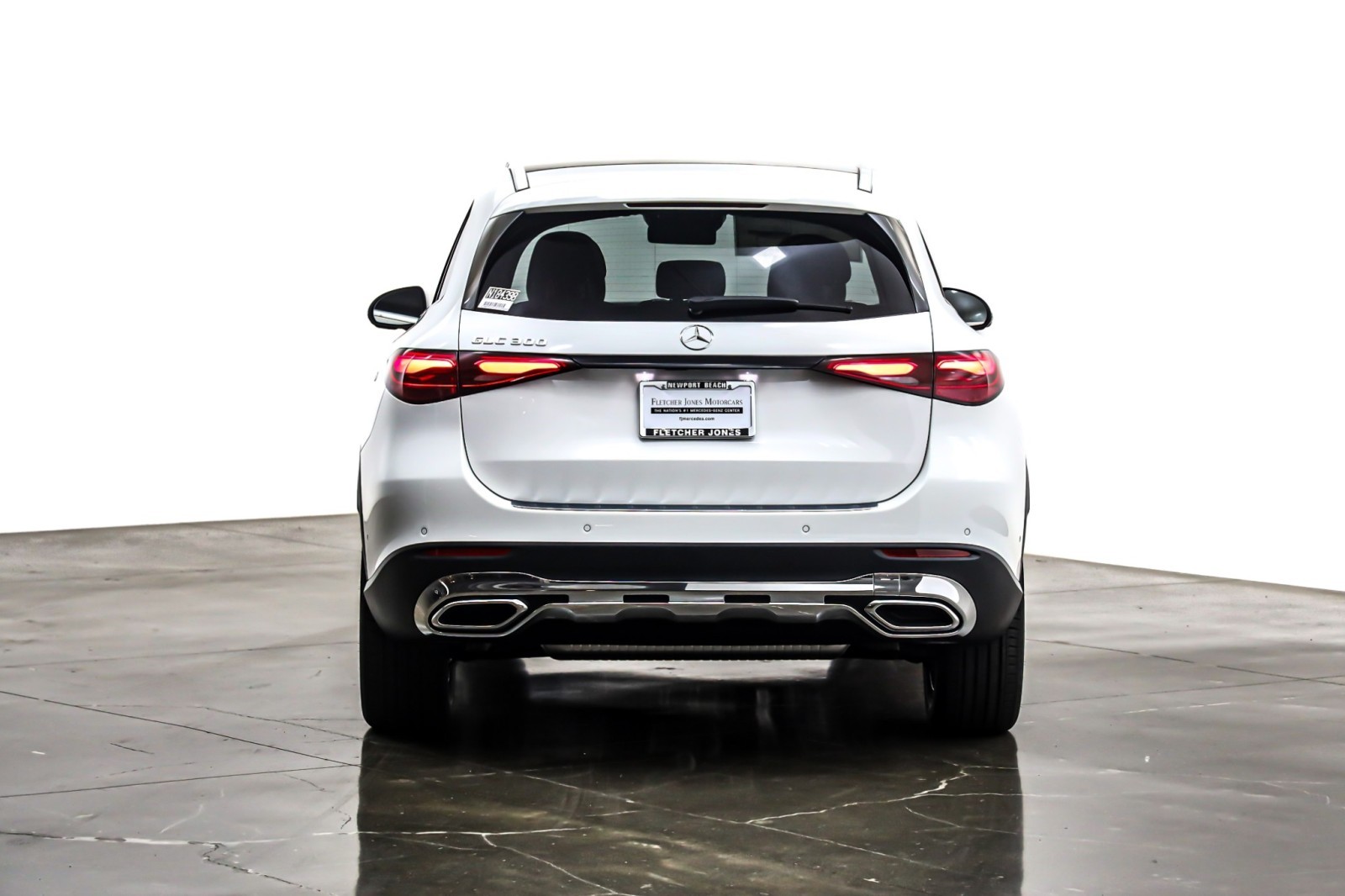 New 2026 Polar White Mercedes-Benz GLC 300 image 3