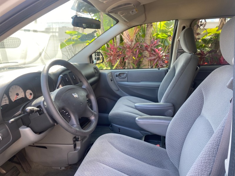 2006 Dodge Caravan SXT LOW MILES 28,367 1 OWNER HANDICAP LIFT in , 