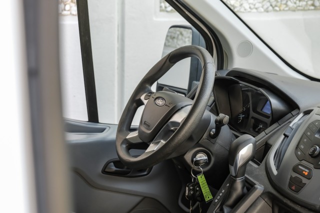 2019 Ford Transit Van  18