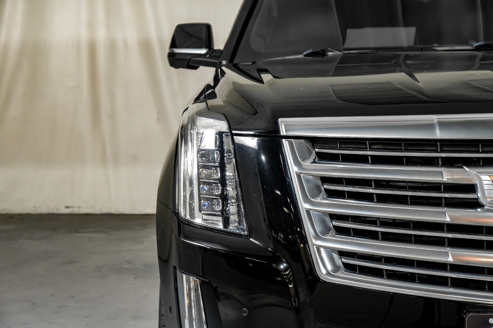 2019 Cadillac Escalade ESV Platinum 41