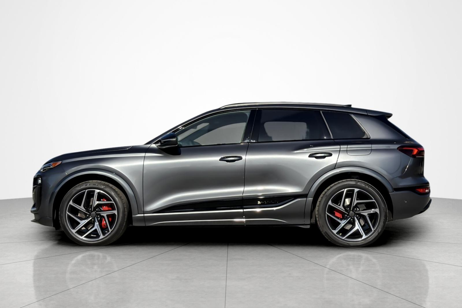 New 2027 Daytona Gray Pearl Effect Audi Premium Plus quattro image 3