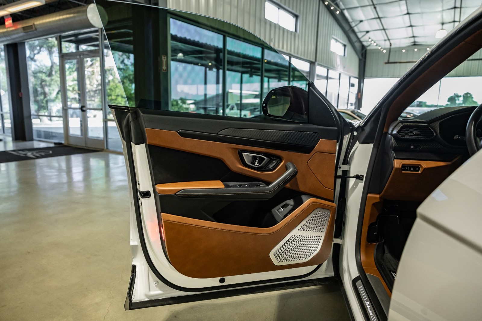 Used Car 2023 Lamborghini Urus  S For Sale Under $240,000 In Boerne, Texas