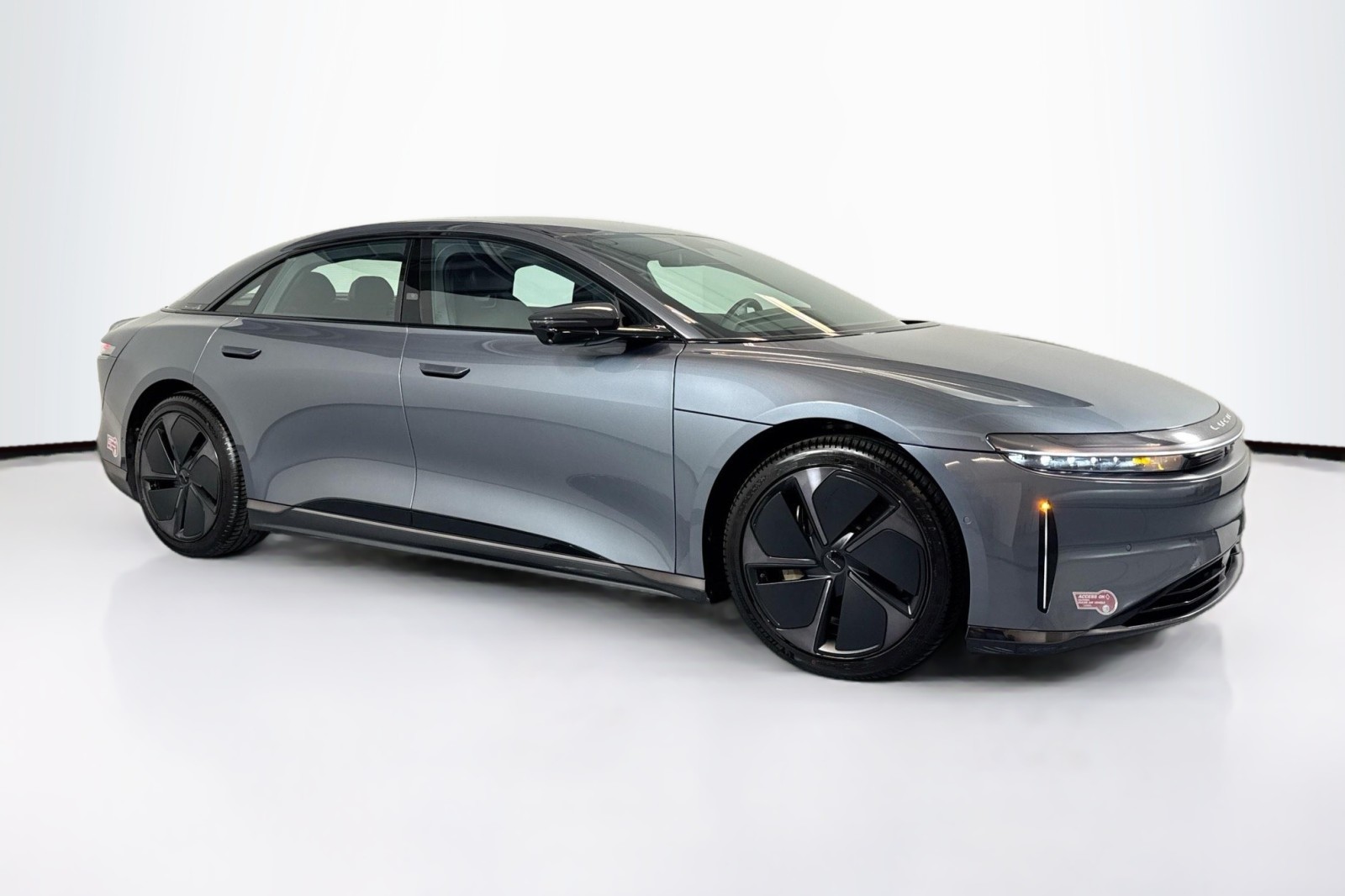 Used 2024 Quantum Grey Metallic Lucid Touring image 3
