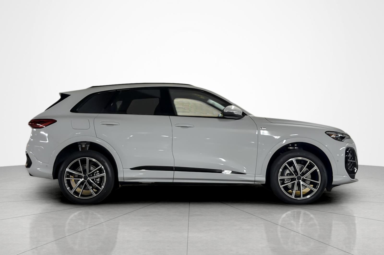 New 2026 Glacier White Metallic Audi Premium 2.0 TFSI quattro image 7