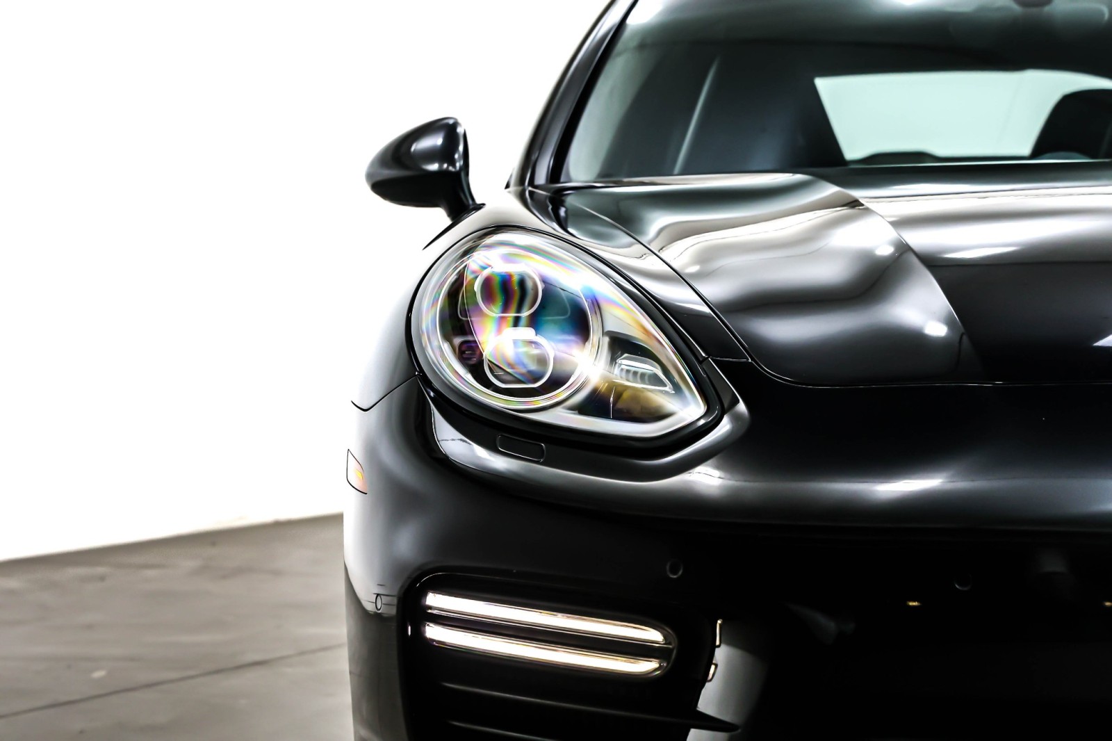 Used 2015 Jet Black Metallic Porsche 4dr HB Turbo image 13