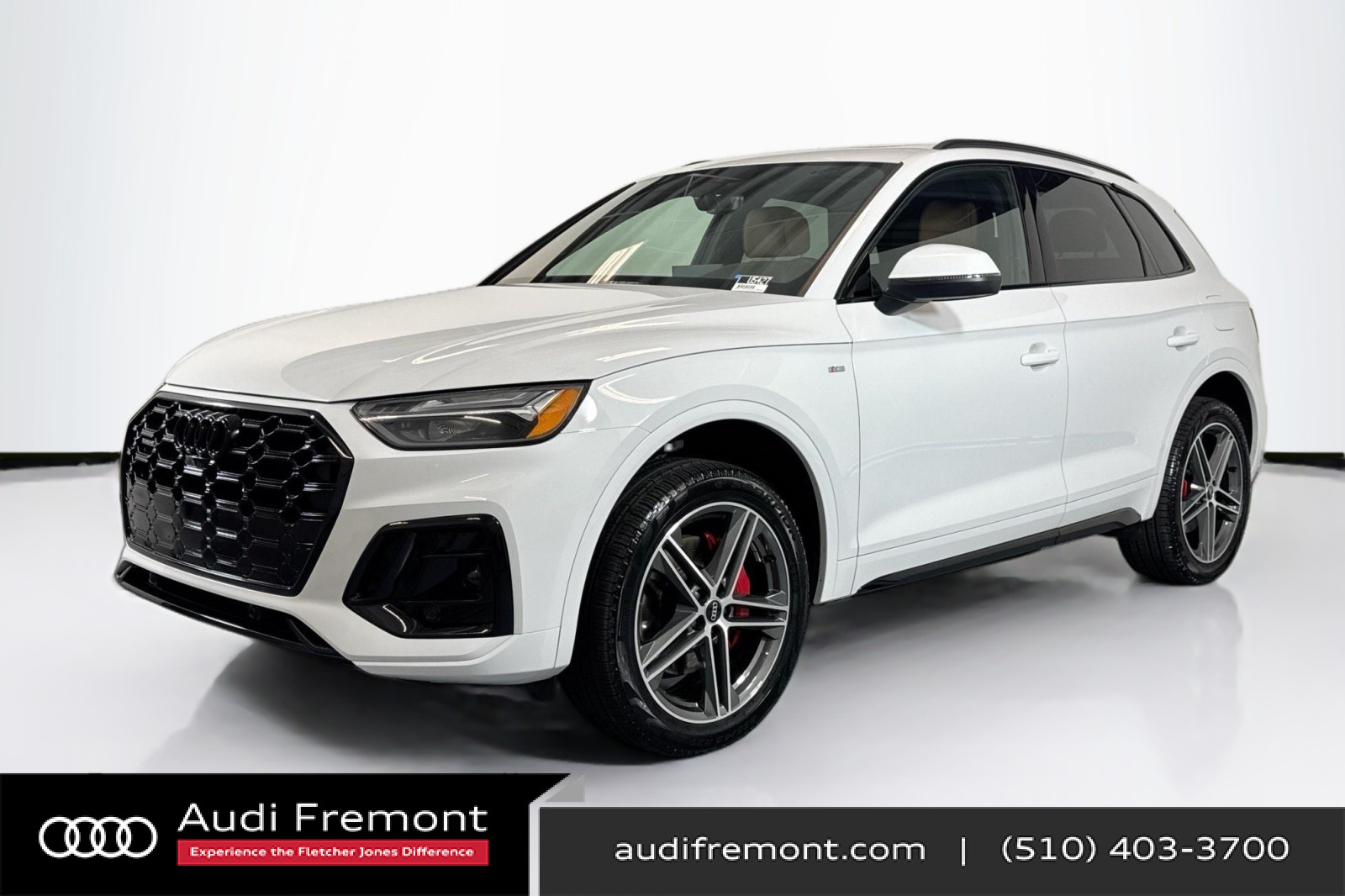 2025 Audi Q5 Hybrid Plug-in e quattro Premium Plus S Line  55 TFSI AWD