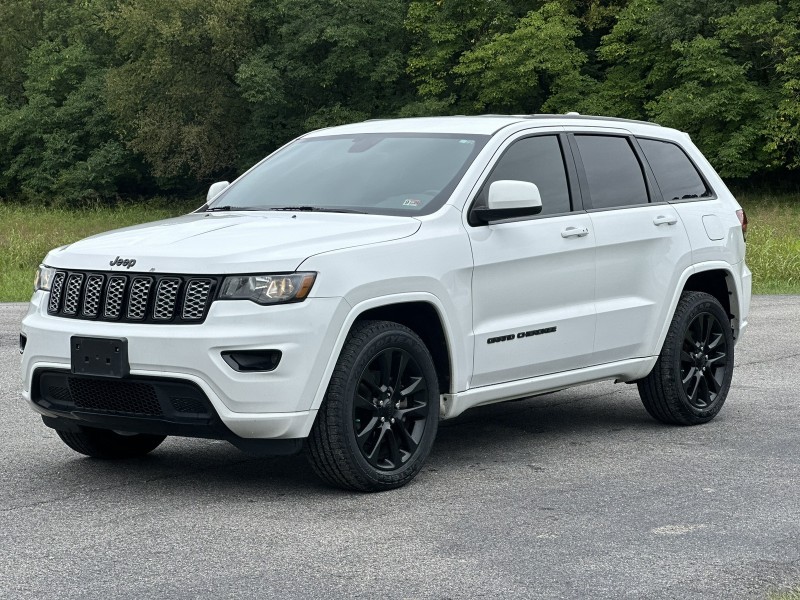 2017 Jeep Grand Cherokee Altitude in , 