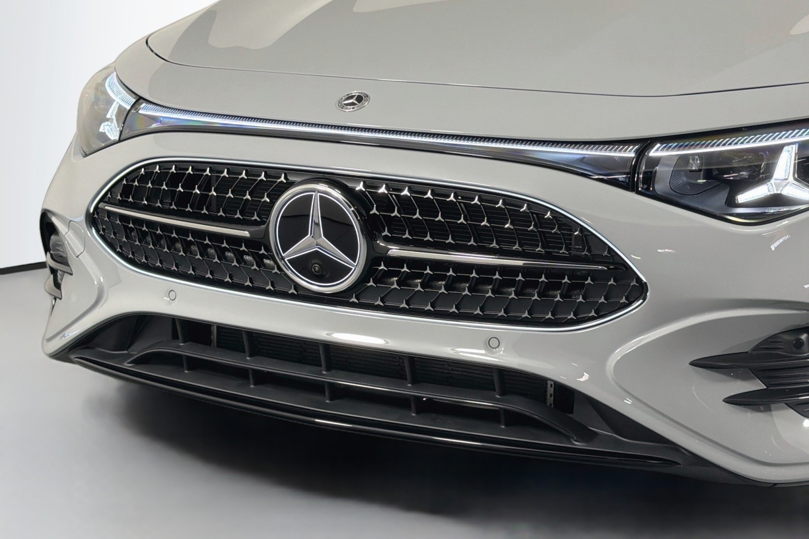 New 2027 MANUFAKTUR Alpine Grey Mercedes-Benz CLA 220 Hybrid FWD image 12