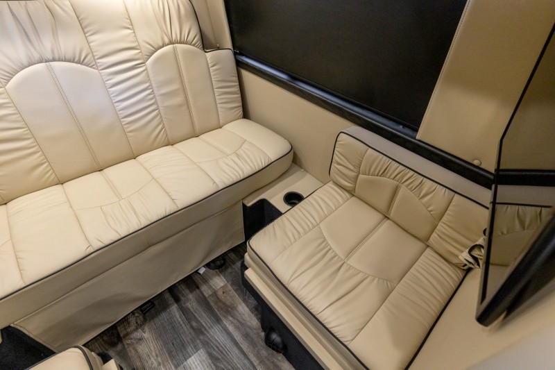 2019 Mercedes-Benz Sprinter 2500 Crew LUXURY RV Midwest Automotive Designs Daycruiser 144 4x4 in , 