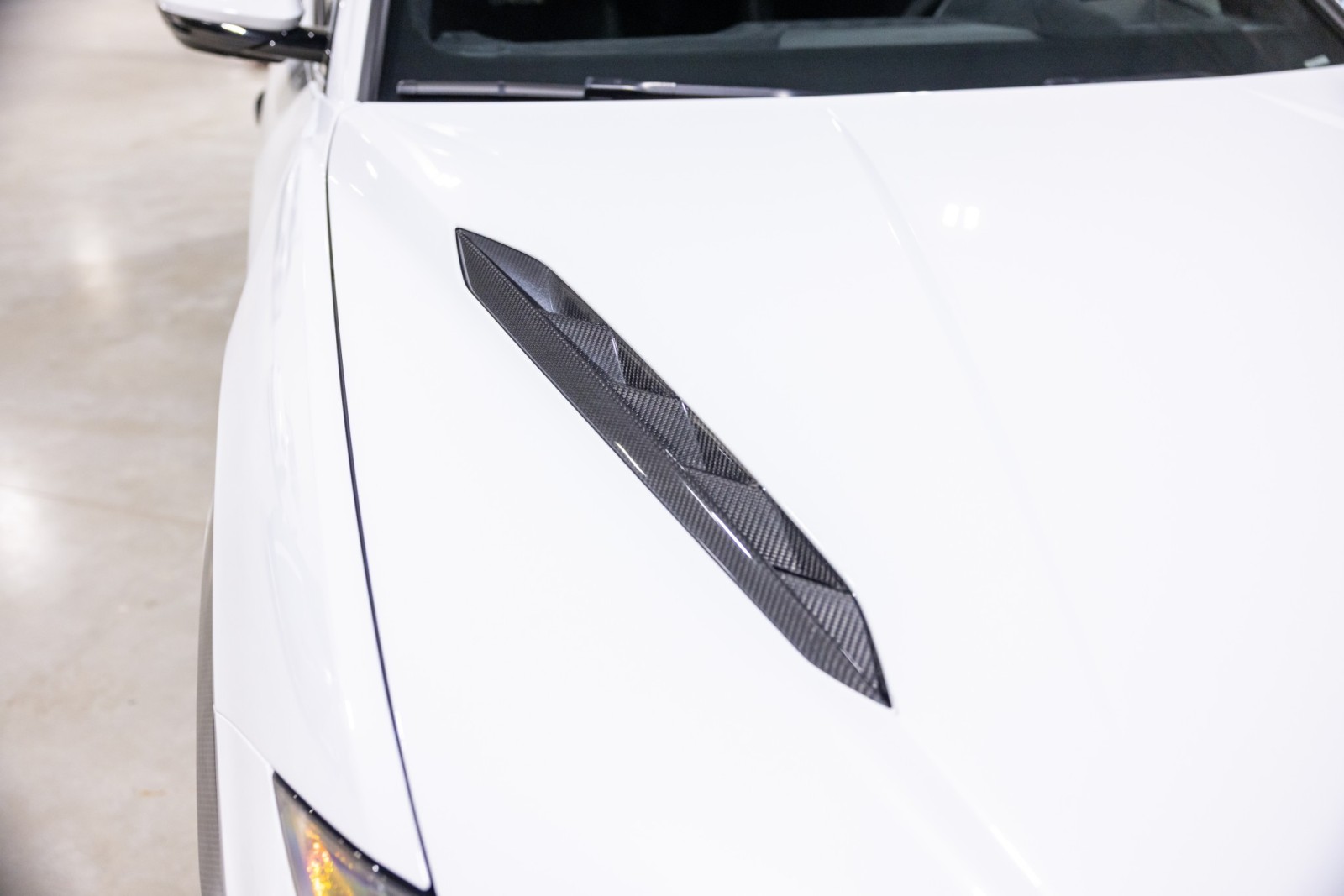 2023 Lamborghini Urus Performante photo 4