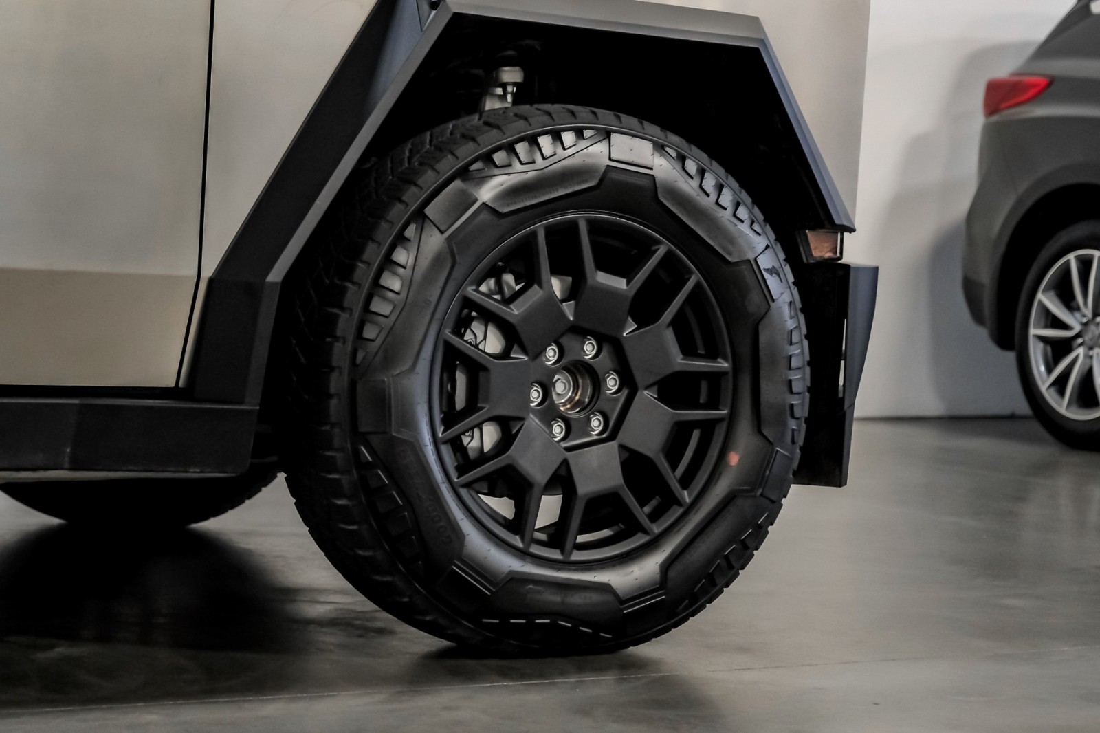 2024 Tesla Cybertruck AWD Foundation Series 20Alloys 35Tires PremiumAccPkg AutoPilot 68