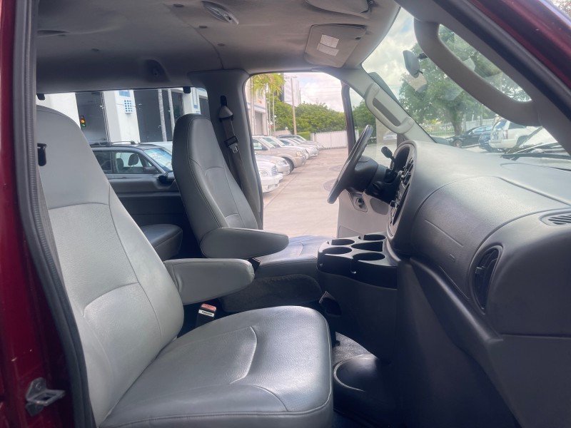 2006 Ford Econoline Wagon XLT 8 PASS LOW MILES 56328 in ,