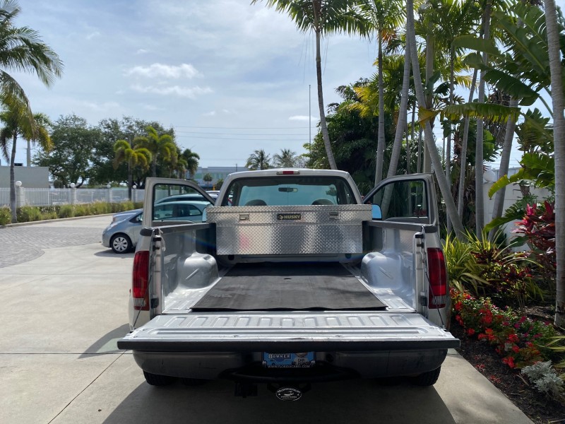 2001 Ford Super Duty F-350 DRW XL 1 OWNER LOW MILES 14,269 in , 