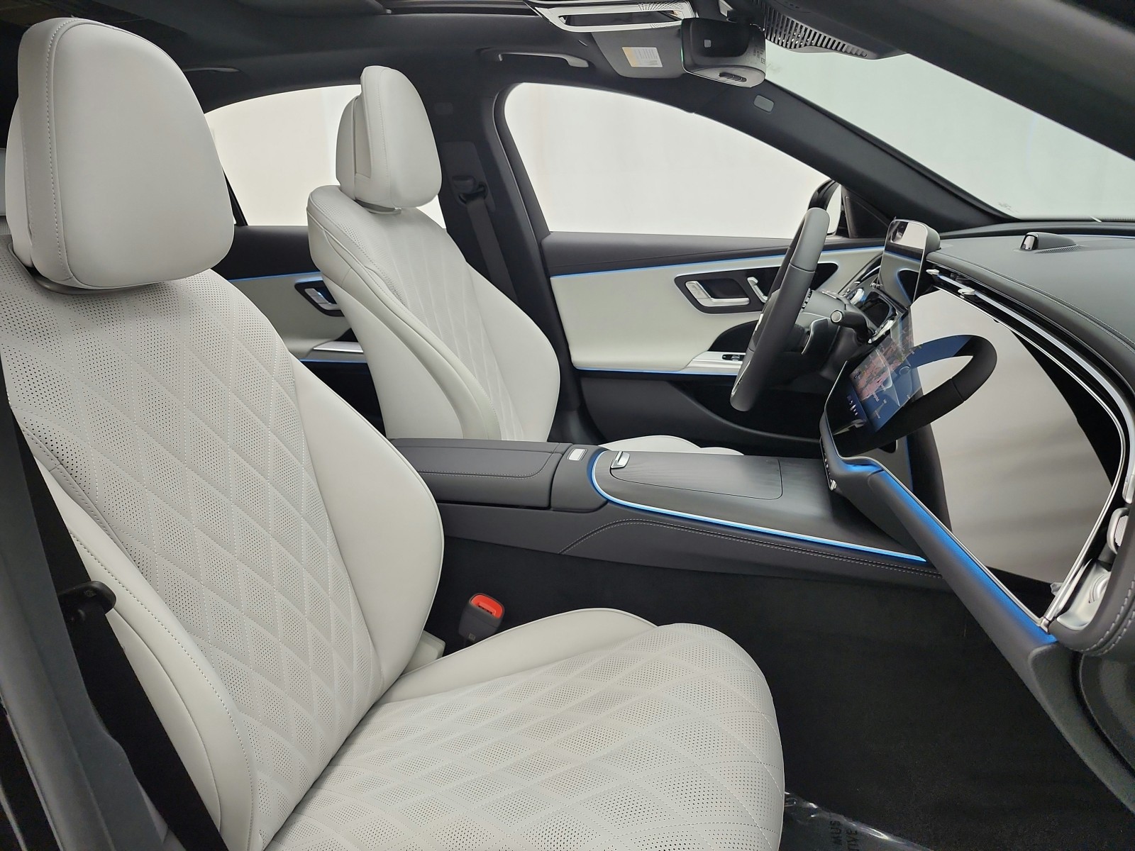 New 2027 Obsidian Black Metallic Mercedes-Benz E 450 4MATIC® Sedan image 15