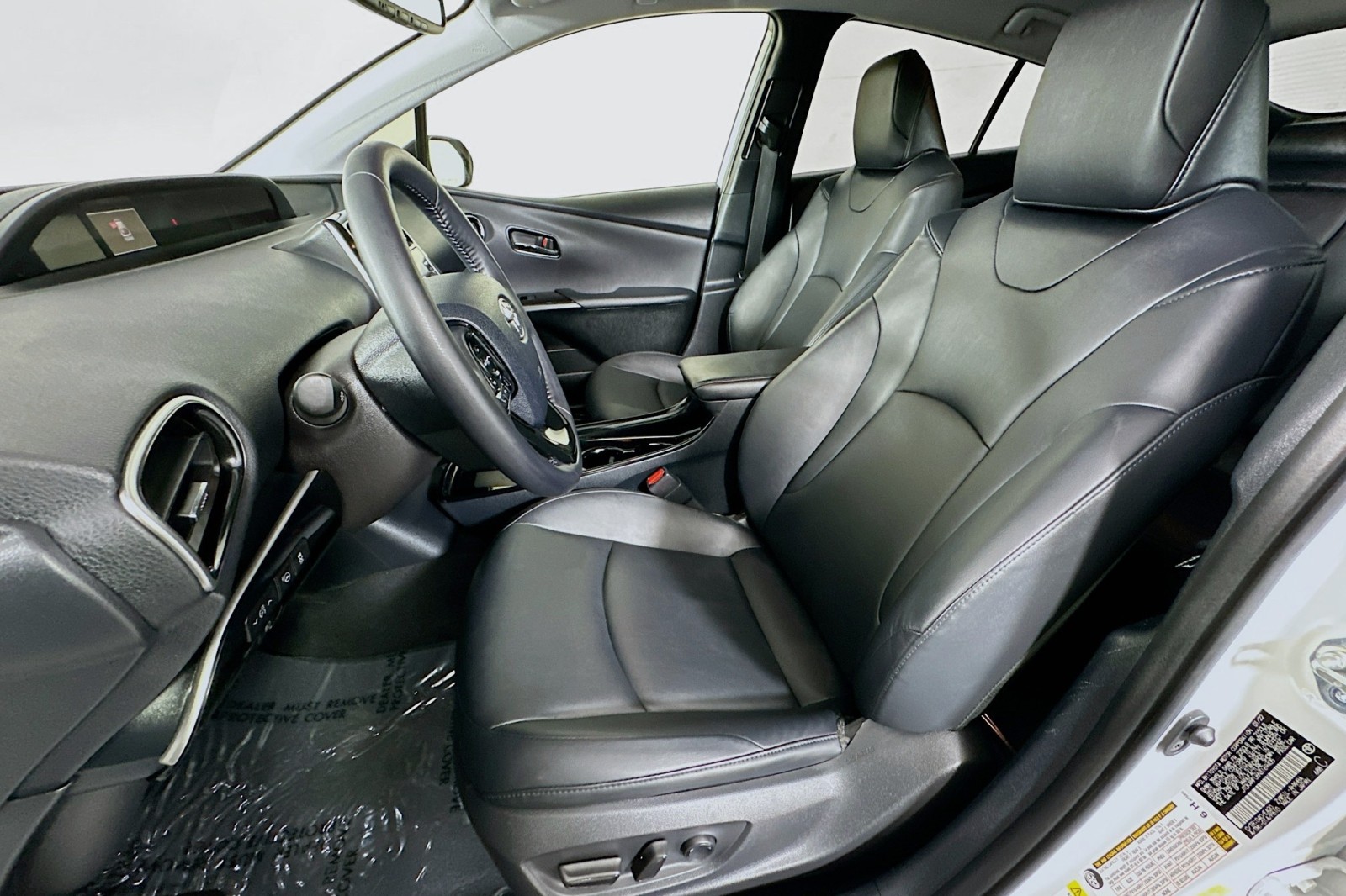 Used 2022 White Toyota Nightshade image 18