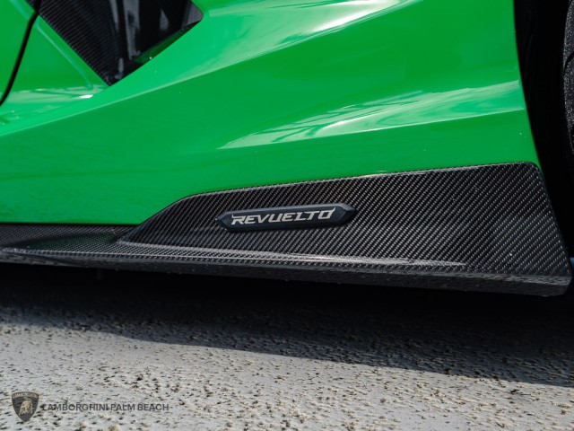 Lamborghini Revuelto