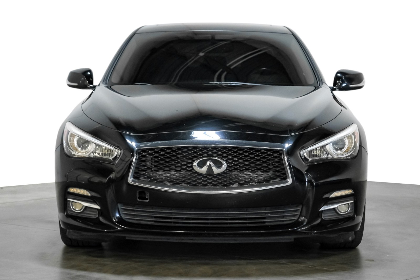 2015 INFINITI Q50 Premium 2