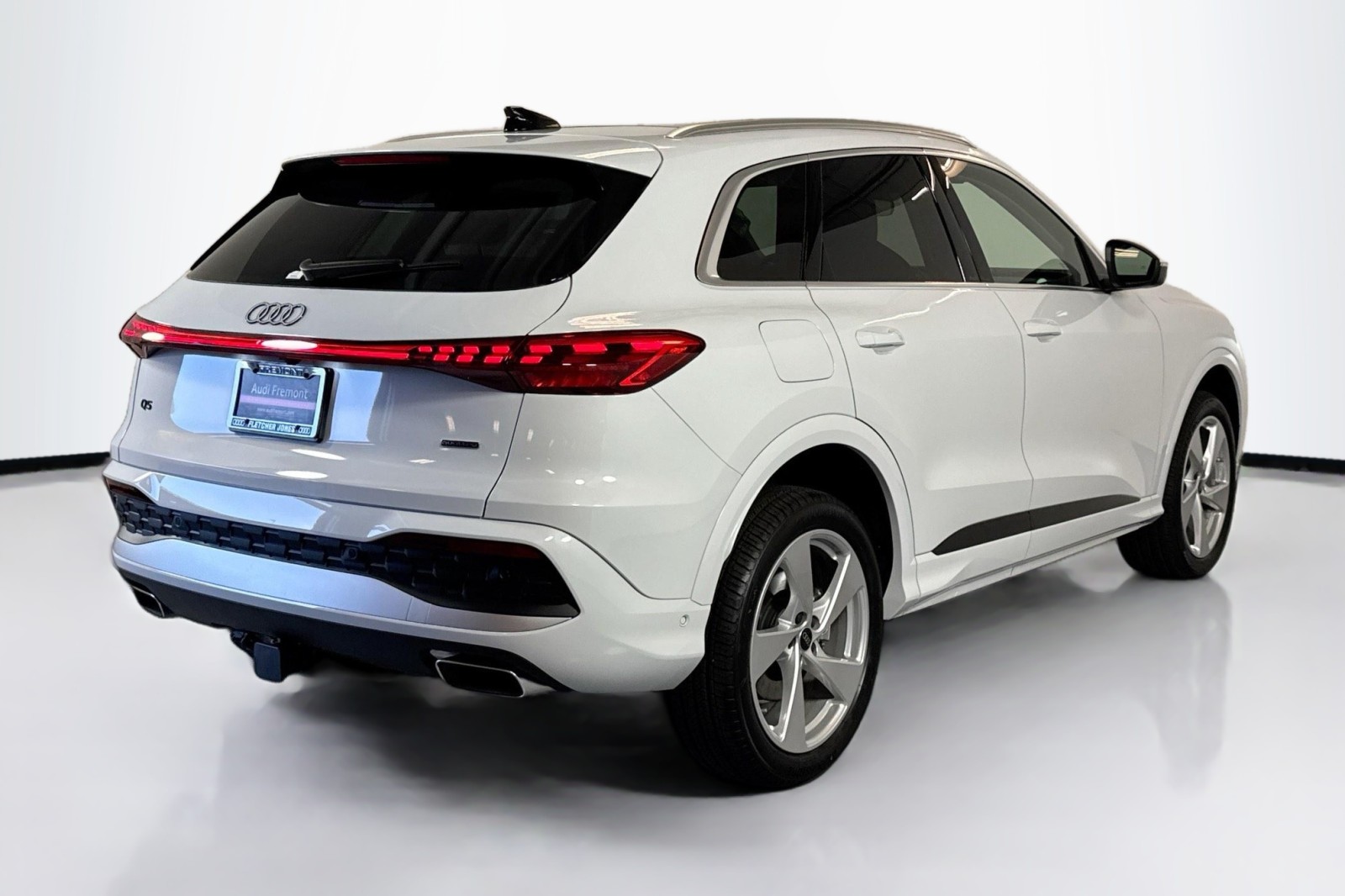 New 2025 Glacier White Metallic Audi Premium Plus 2.0 TFSI quattro image 5