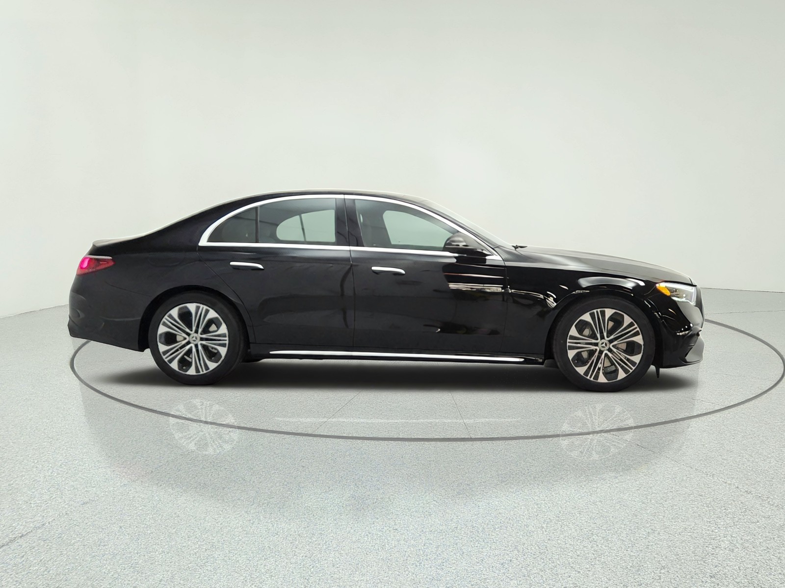 New 2027 Black Mercedes-Benz E 350 4MATIC® Sedan image 4