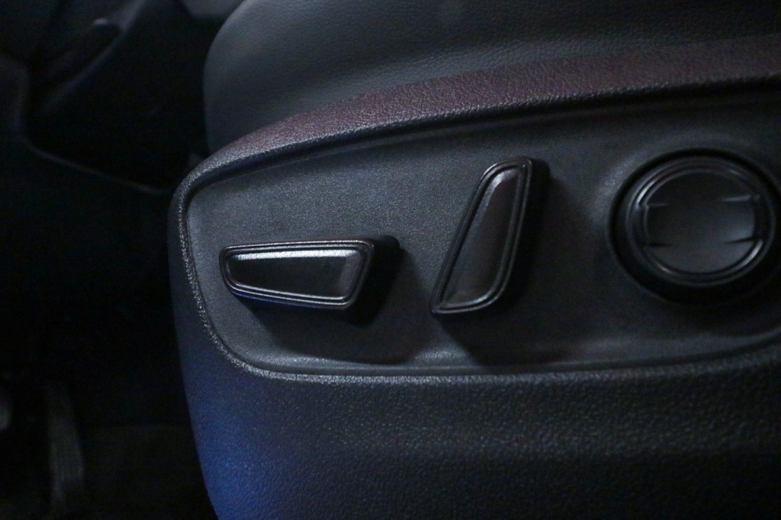 Used Car 2023 Toyota Highlander  Xle For Sale Under $40,000 In Austin, Texas