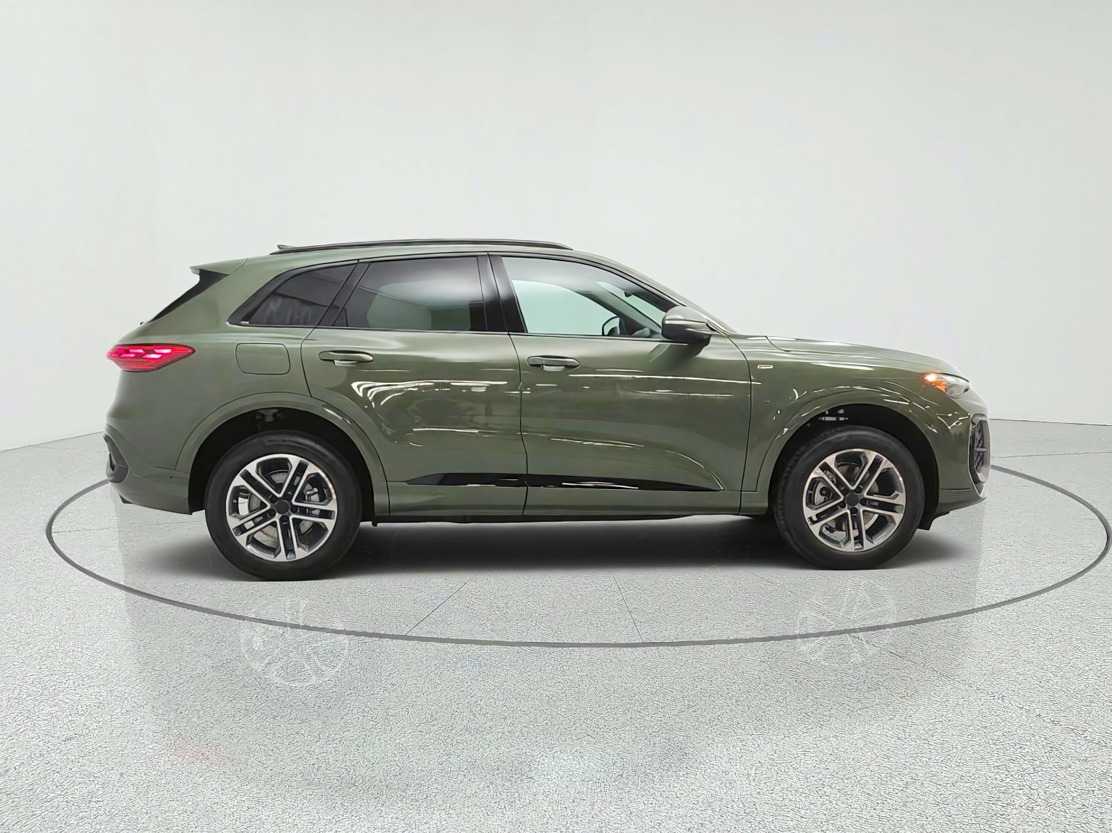 New 2026 District Green Metallic Audi Premium 2.0 TFSI quattro image 4