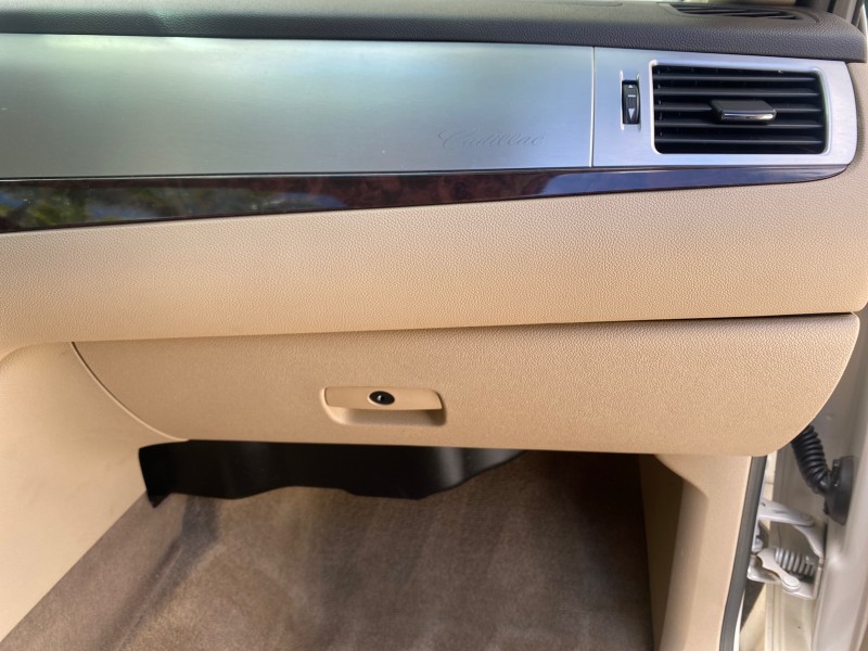 2013 Cadillac Escalade Luxury 1 OWNER LOW MILES 70,251 in ,