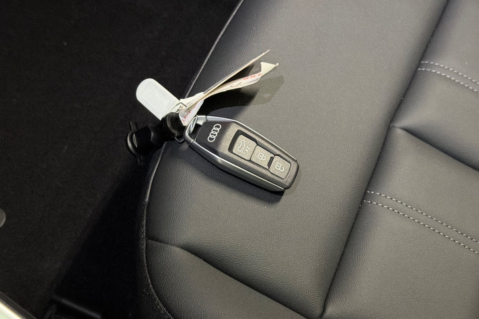 New 2026 Daytona Gray Pearl Effect Audi Premium 2.0 TFSI quattro image 25