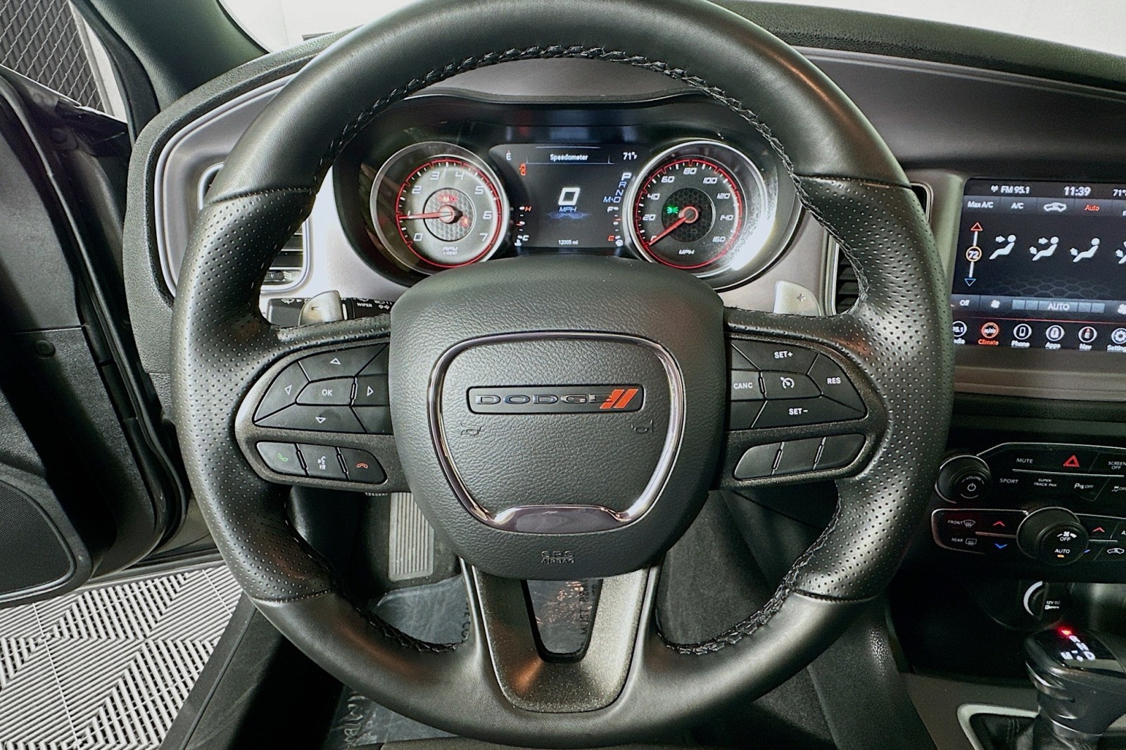 Used 2023 Granite Pearlcoat Dodge R/T image 19