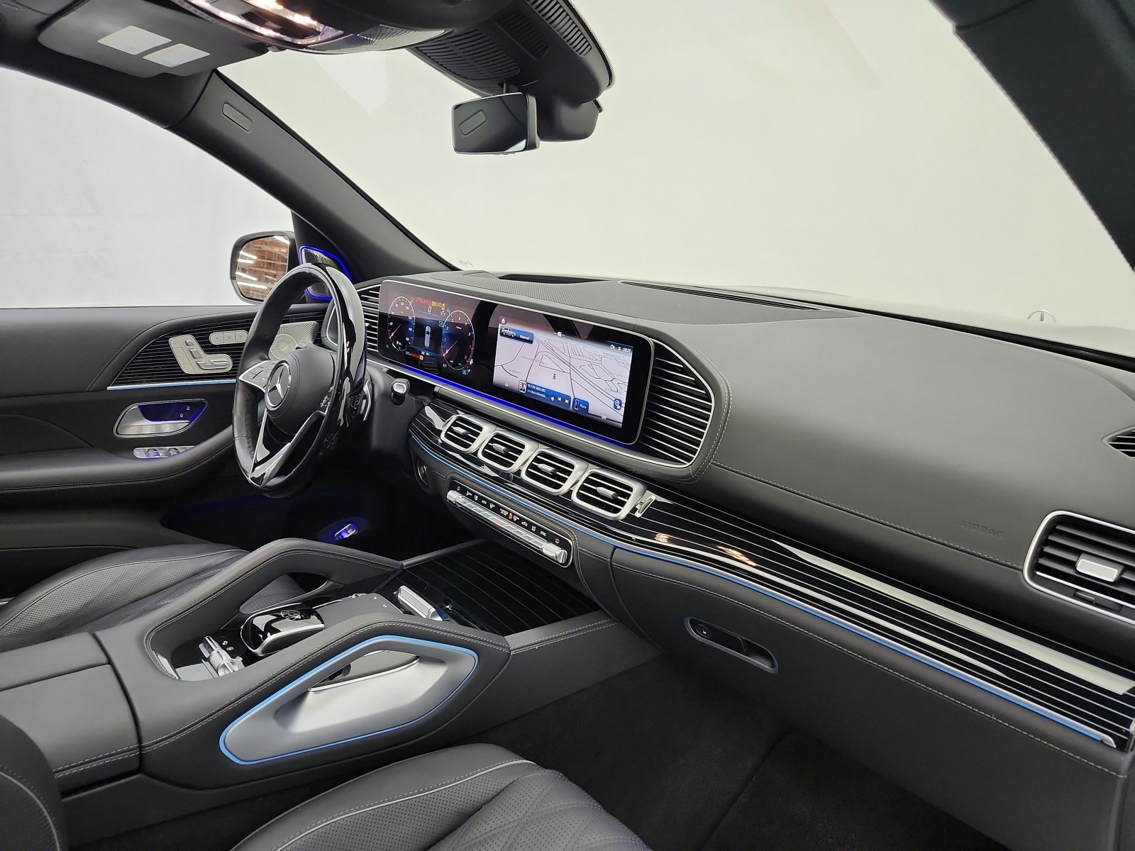 Certified Used 2024 Obsidian Black/Rubelite Red Mercedes-Benz Maybach GLS 600 4MATIC® SUV image 21