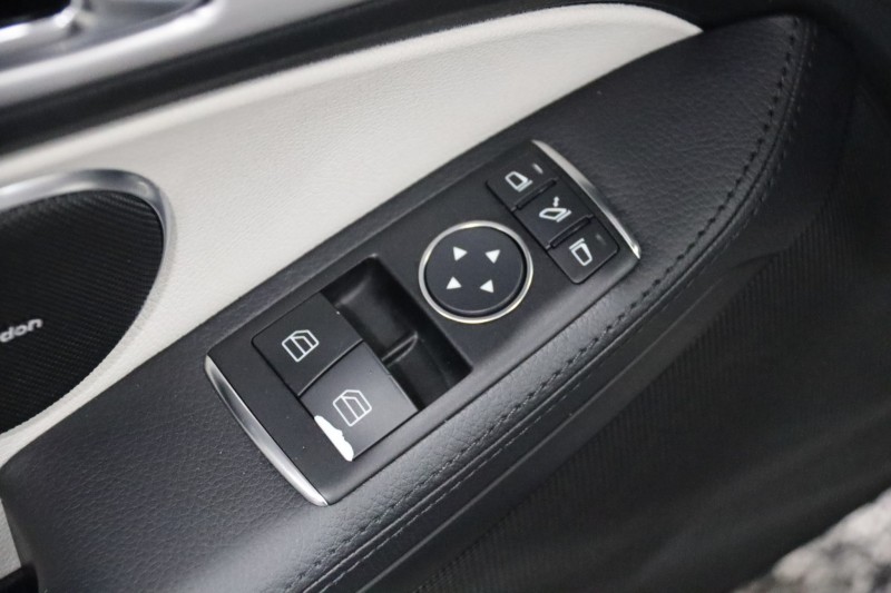 2013 Mercedes-Benz SLK 250 AMG Sport 2dr Roadster in ,