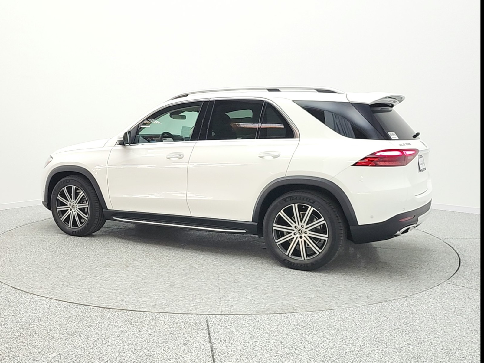 New 2026 Polar White Mercedes-Benz GLE 350 image 8