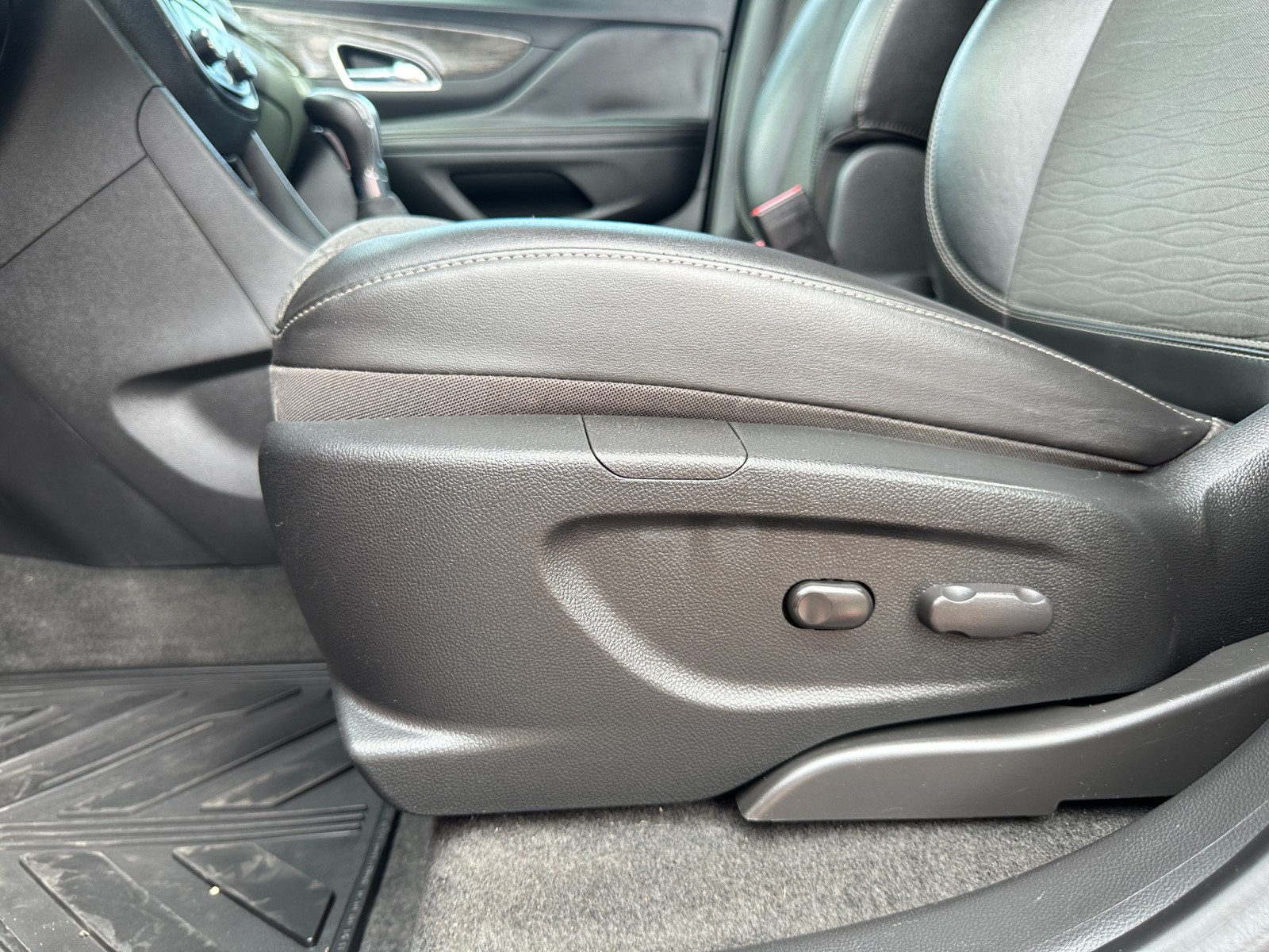 2016 Buick Encore Convenience 12