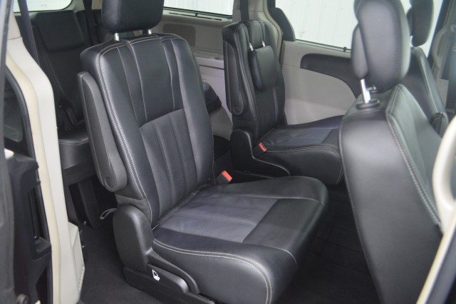 Used 2016 Chrysler Town  and  Country Touring-L Minivan/Van for sale in Geneva NY