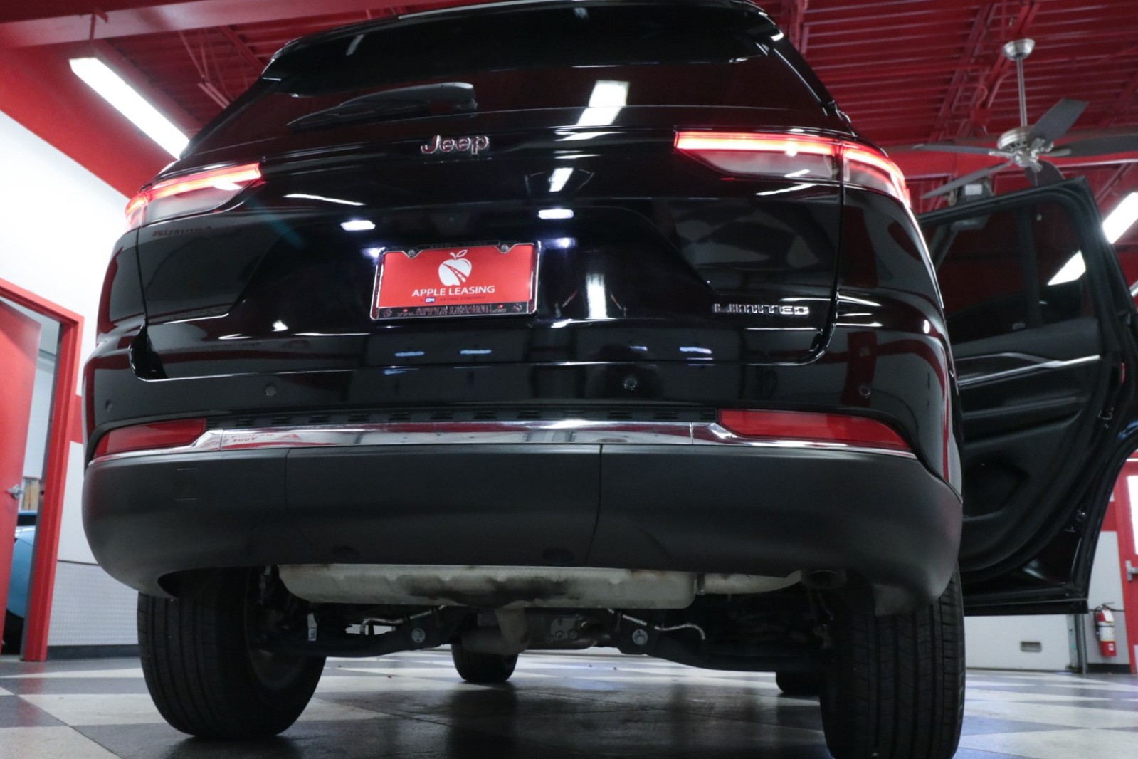 Used Car 2023 Jeep Grand Cherokee  Limited For Sale Under $35,000 In Austin, Texas