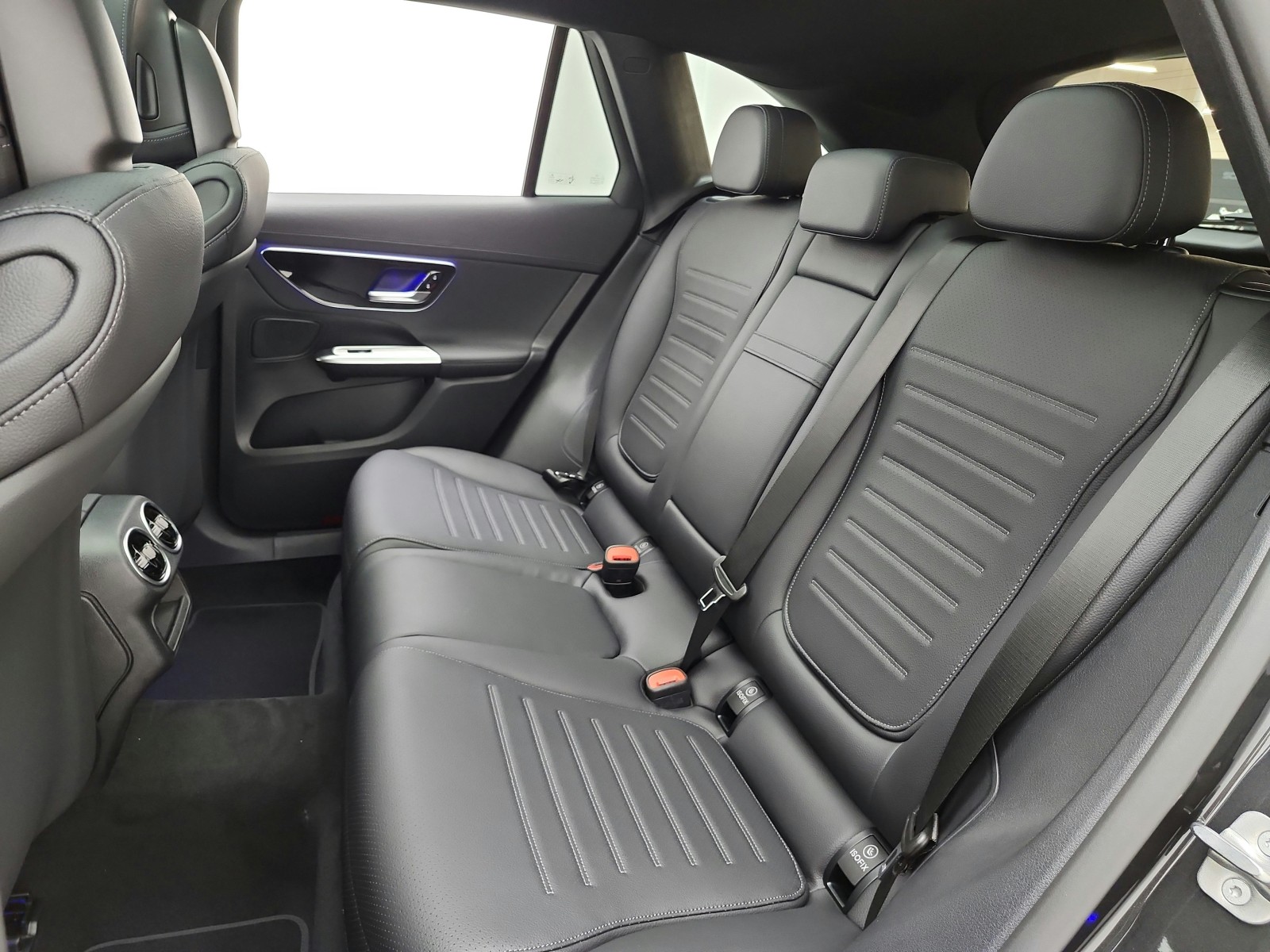 New 2027 Graphite Grey Metallic Mercedes-Benz GLC 300 SUV image 11