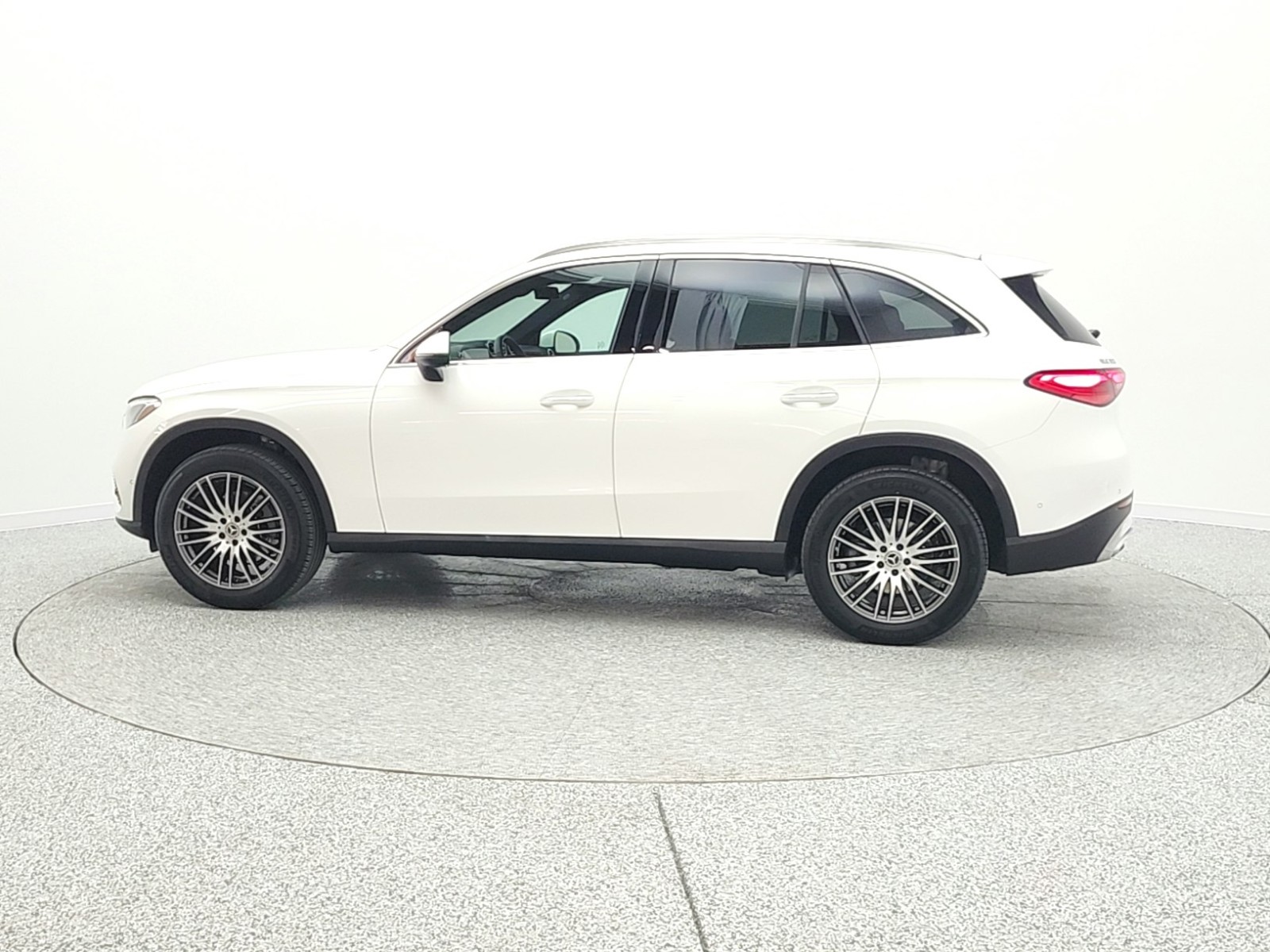 Certified Used 2025 Polar White Mercedes-Benz GLC 300 SUV image 9