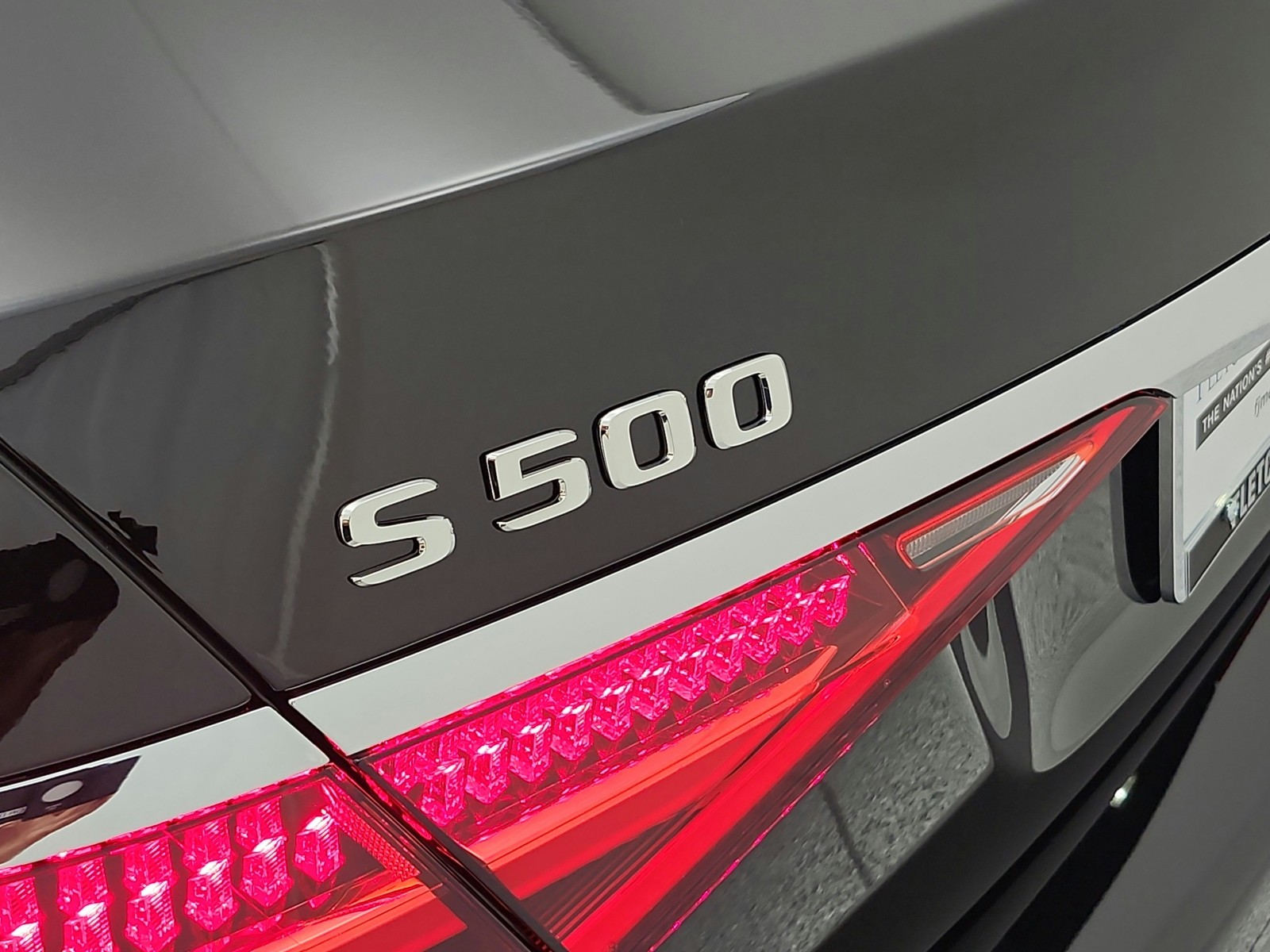 New 2026 Obsidian Black Metallic Mercedes-Benz S 500 4MATIC® Sedan image 17