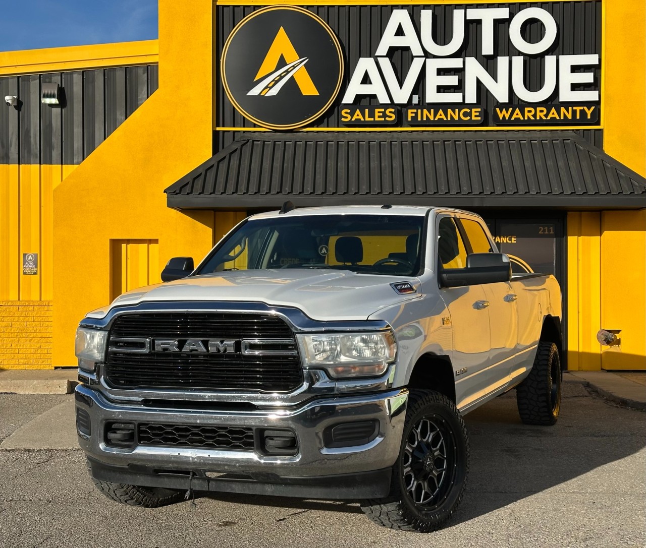 2019 RAM 3500 Big Horn Crew Cab LB 4WD