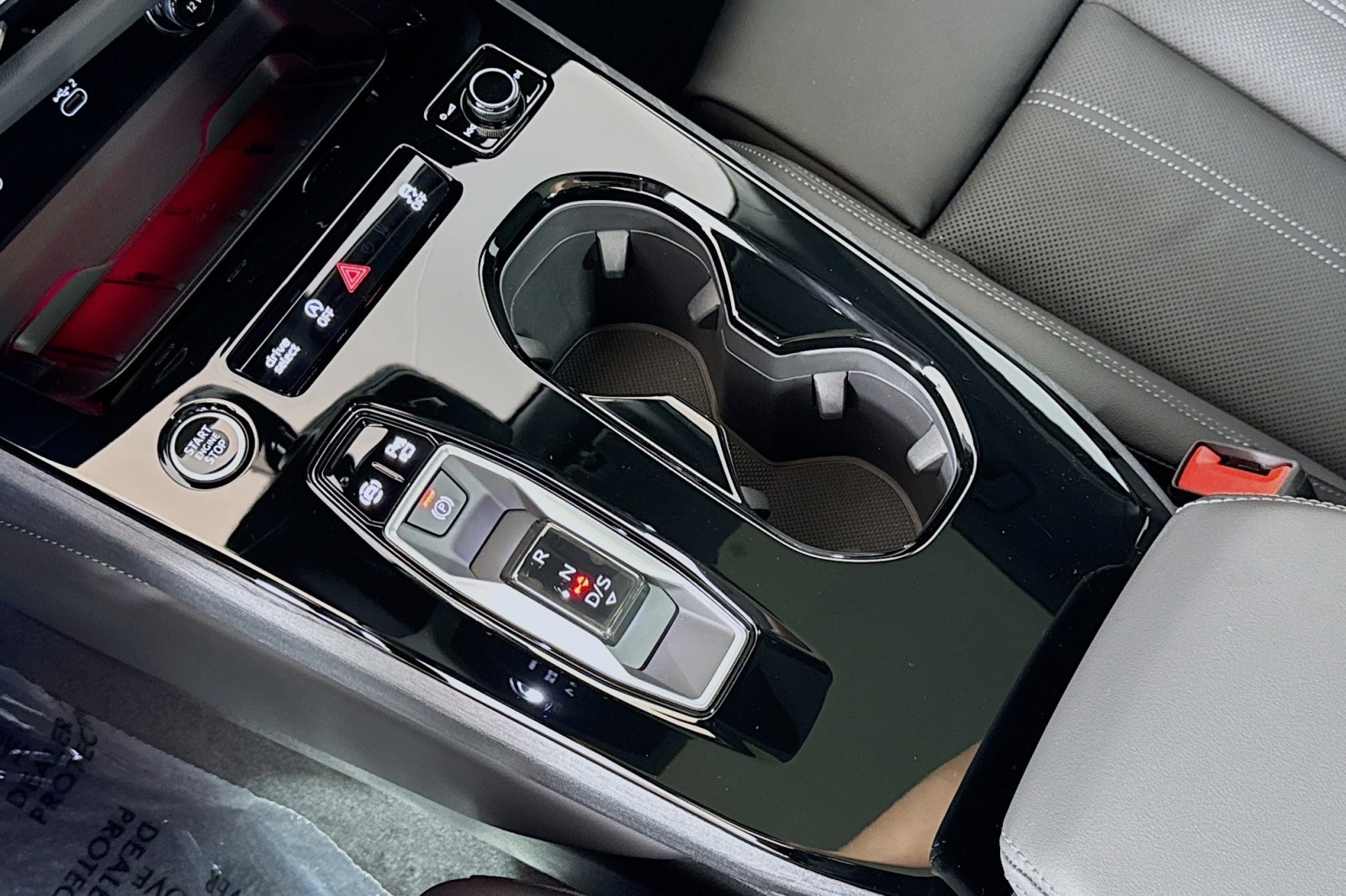 New 2025 Chronos Gray Metallic Audi Premium Plus 2.0 TFSI quattro image 17