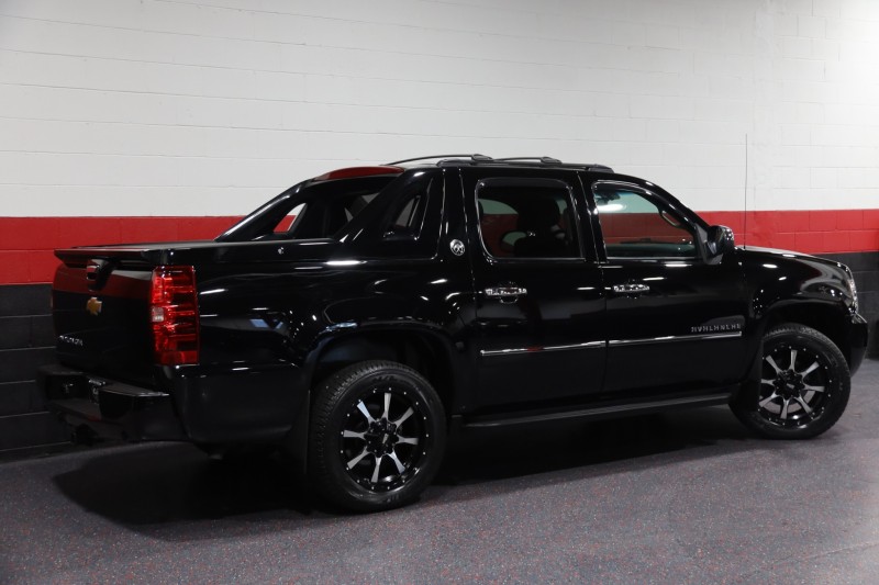 2013 Chevrolet Avalanche LTZ 4WD Black Diamond Edition 4dr Suv in , 