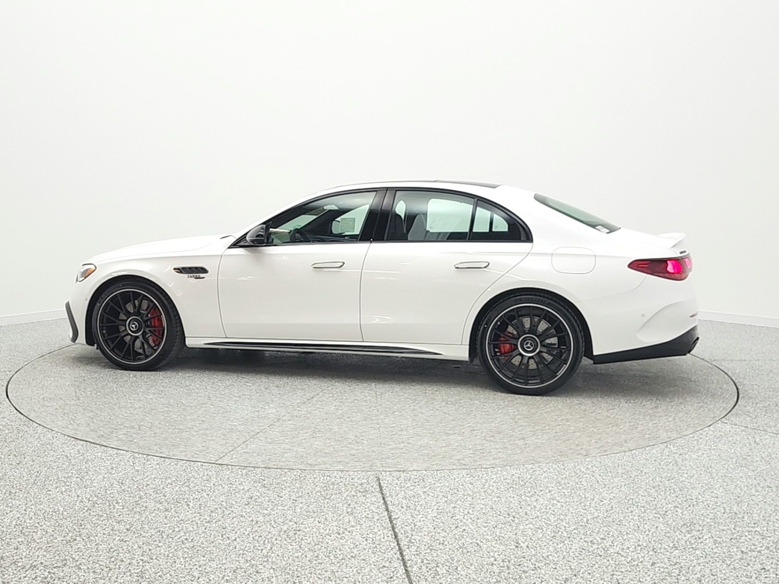 New 2026 MANUFAKTUR Moonlight White Metallic Mercedes-Benz AMG® E 53 E 4MATIC+ Sedan image 8