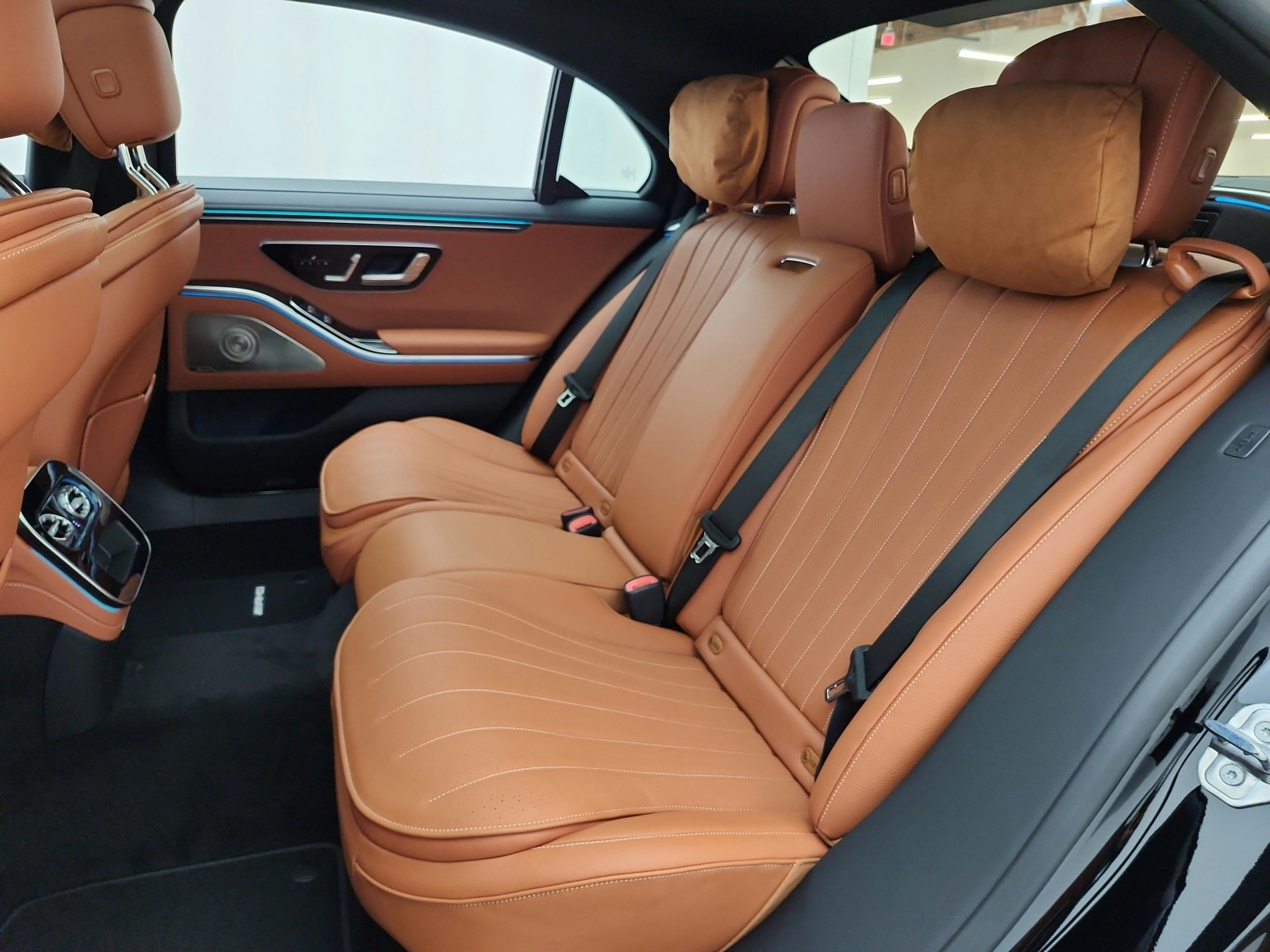 New 2027 Black Mercedes-Benz S 500 4MATIC® Sedan image 11