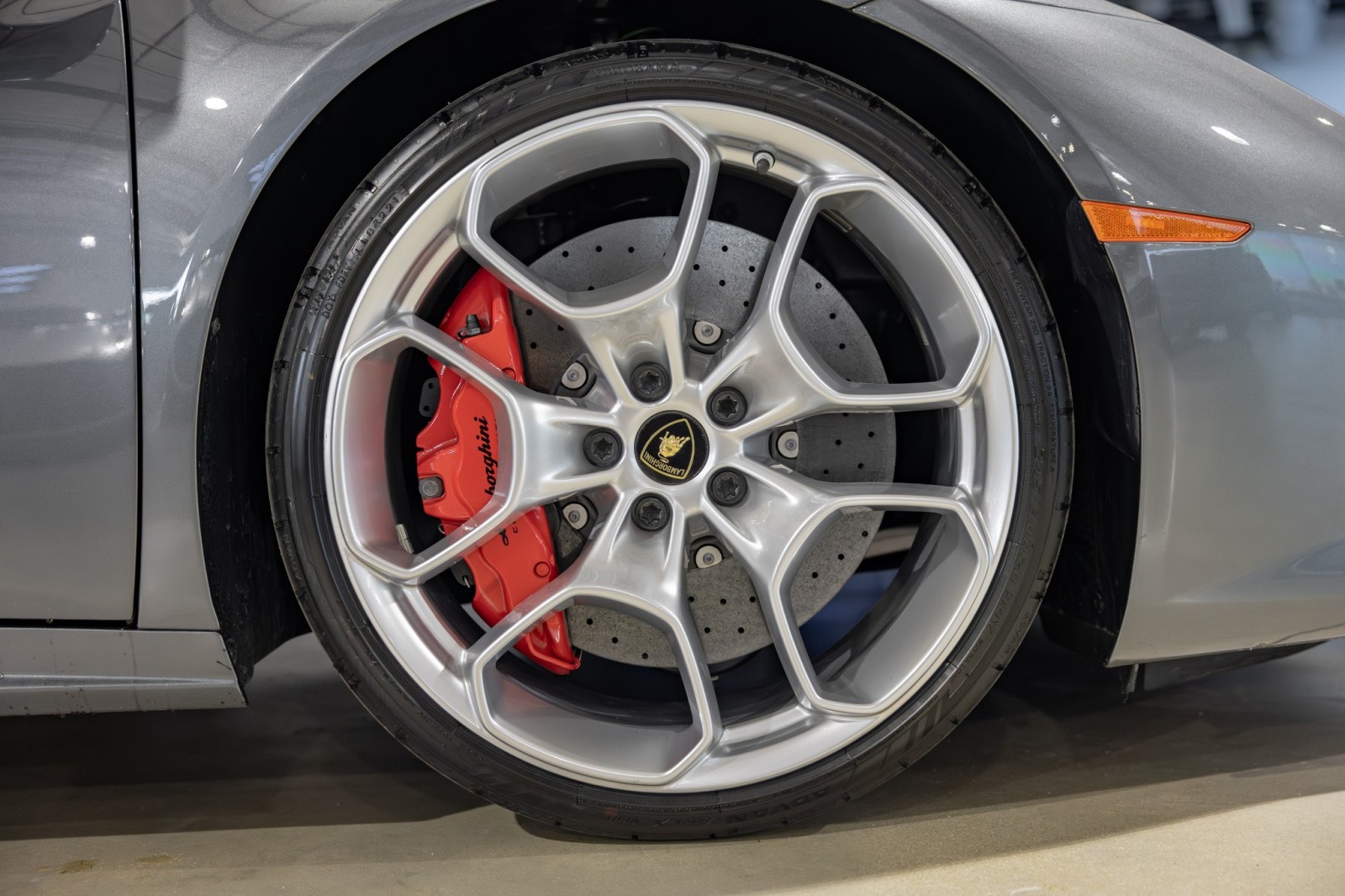 Used Car 2015 Lamborghini Huracan  Lp 610-4 - Transparent Engine Bonnet - Front Lift - Carbon Ceramic Brakes For Sale Under $240,000 In Boerne, Texas