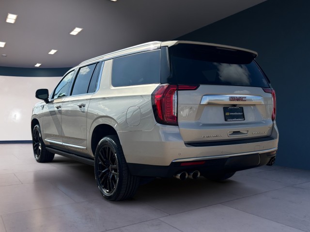 2022 GMC Yukon XL Denali 2