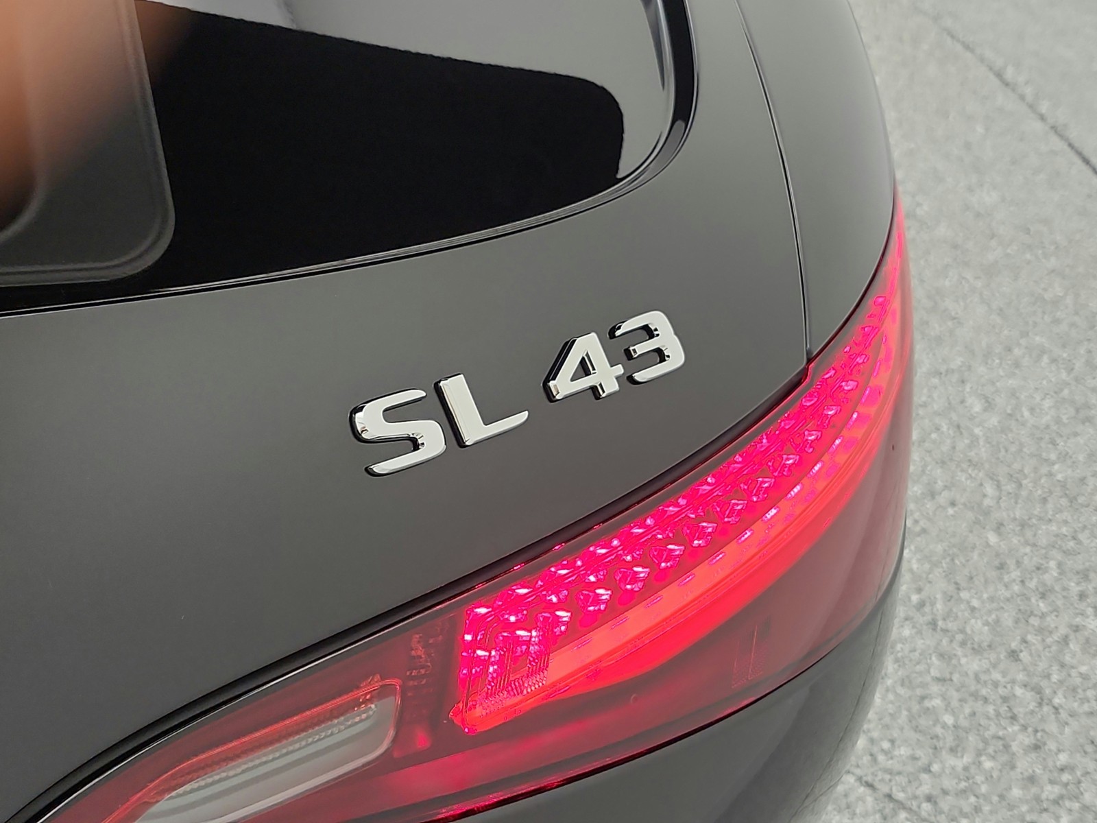 New 2026 Obsidian Black Metallic Mercedes-Benz AMG® SL 43 image 16