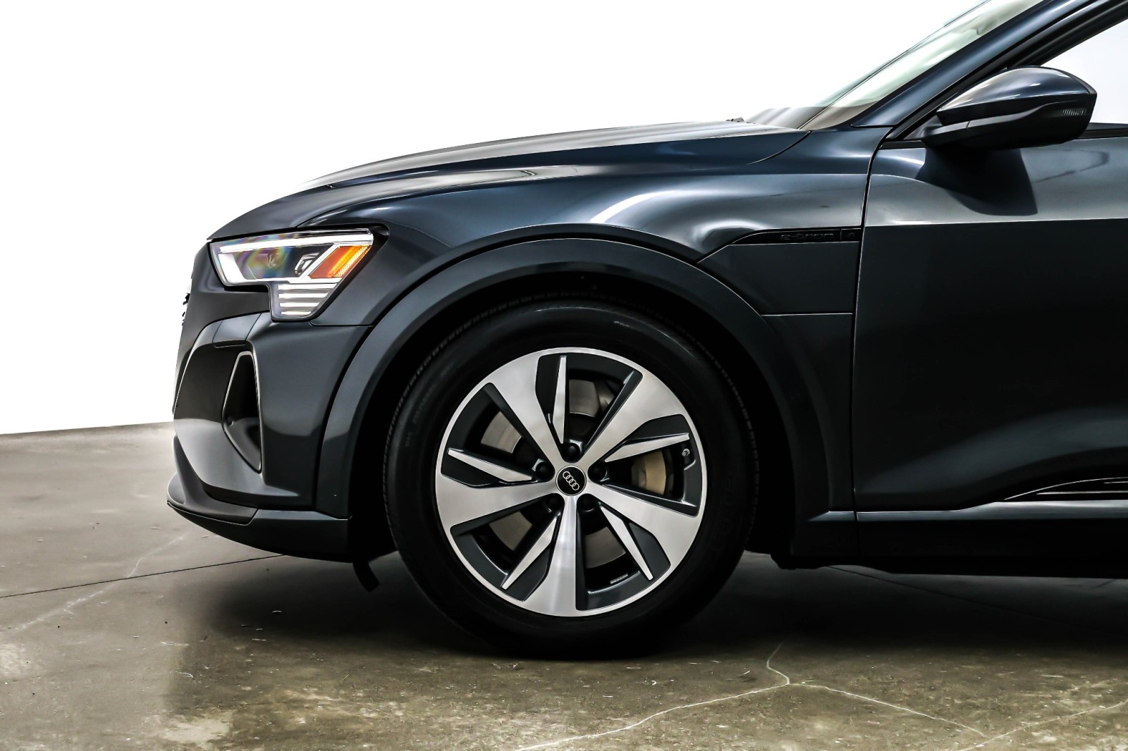 Used 2024 Manhattan Gray Metallic Audi Premium quattro image 10